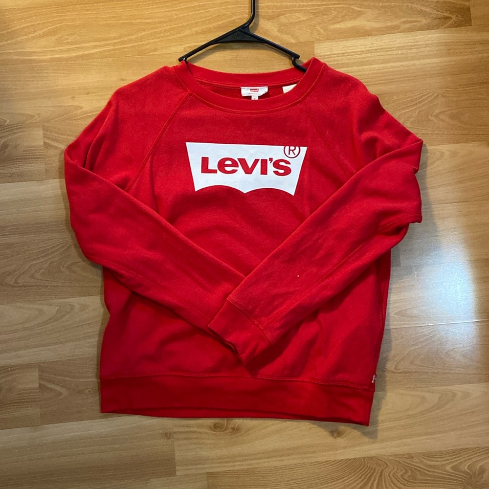 Levi’s sweatshirt